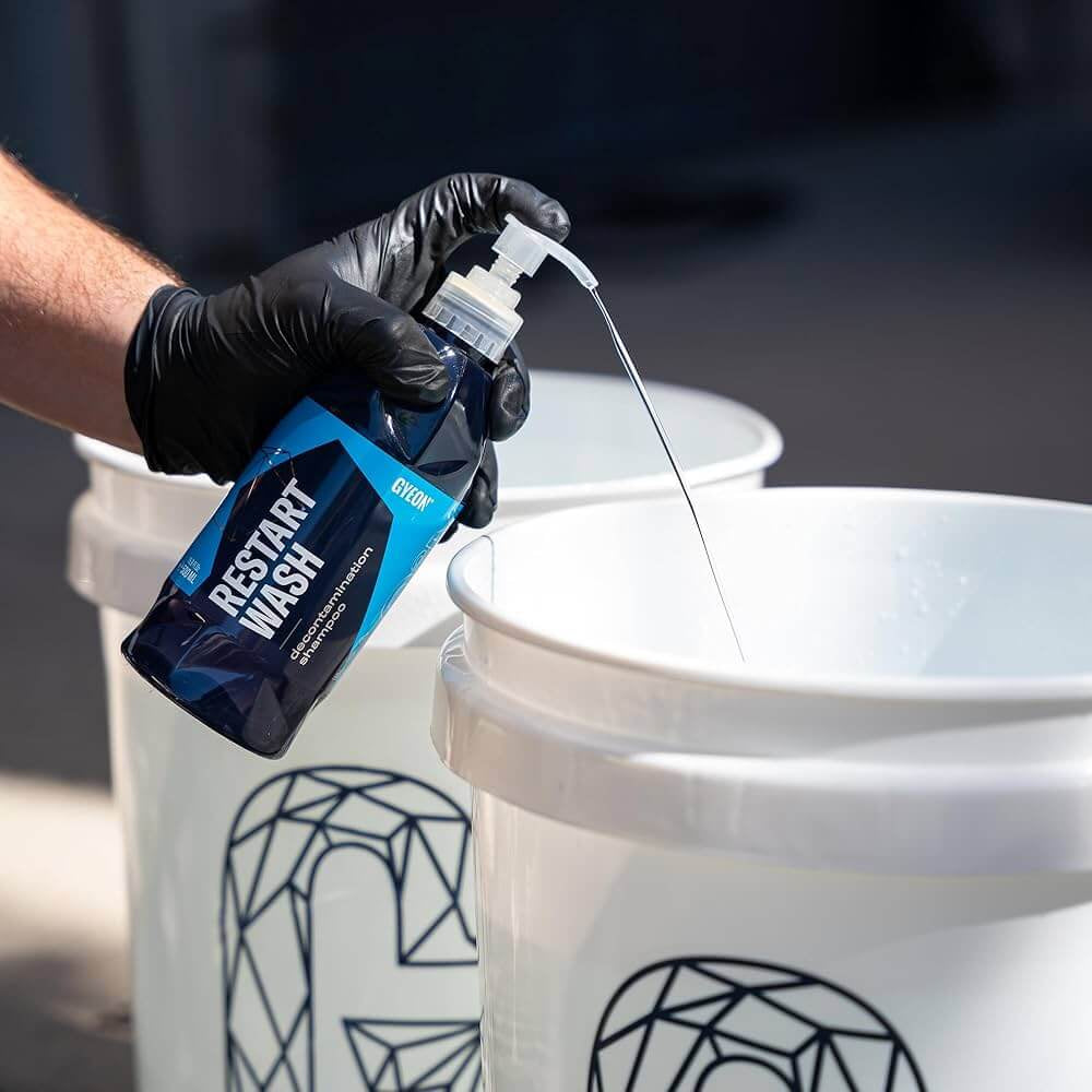 Sampon auto decontaminant Gyeon Q²M Restart Wash
