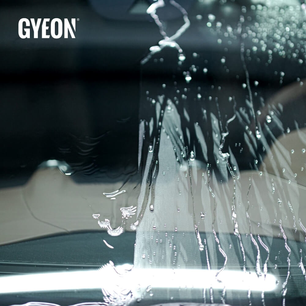Очиститель стекол с гидрофобным эффектом Gyeon Q2M Glass+